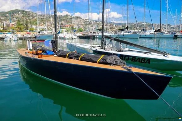 Magellan - dieses schöne Evolution-Boot steht zum Verkauf